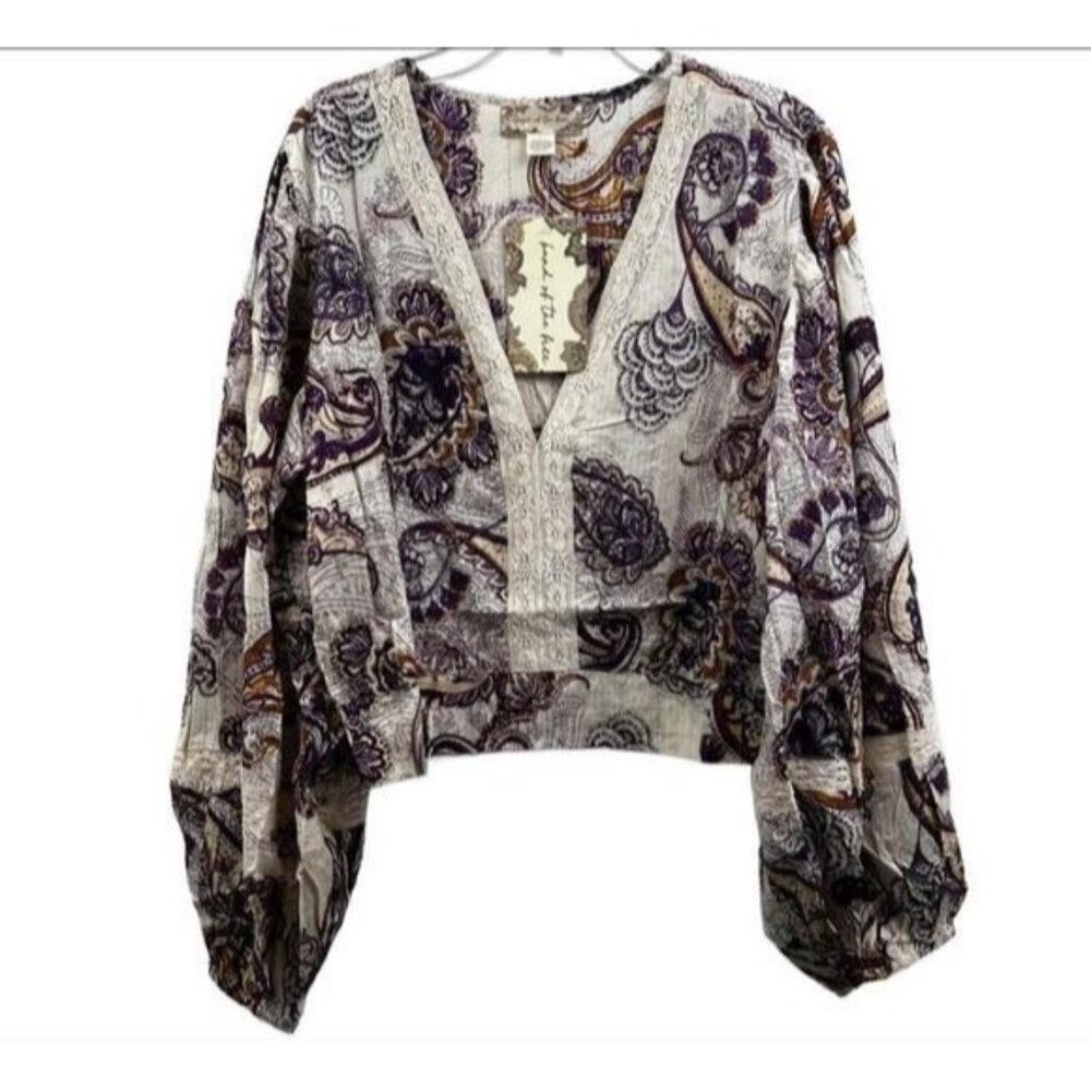 Band of the Free Blouse‎ Women's L Cream Purple Paisley Boho Top Festival-Ready